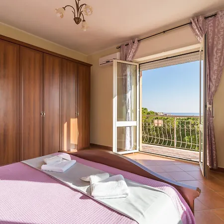 Casa Pineta 1 Apartment *